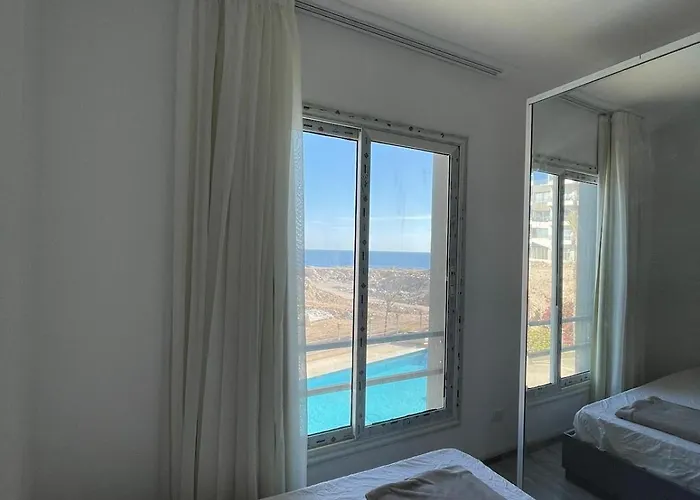Luxury 1 Bedroom Sea Front Daire