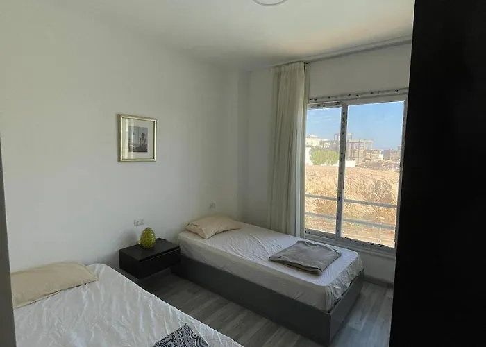 Luxury 1 Bedroom Sea Front